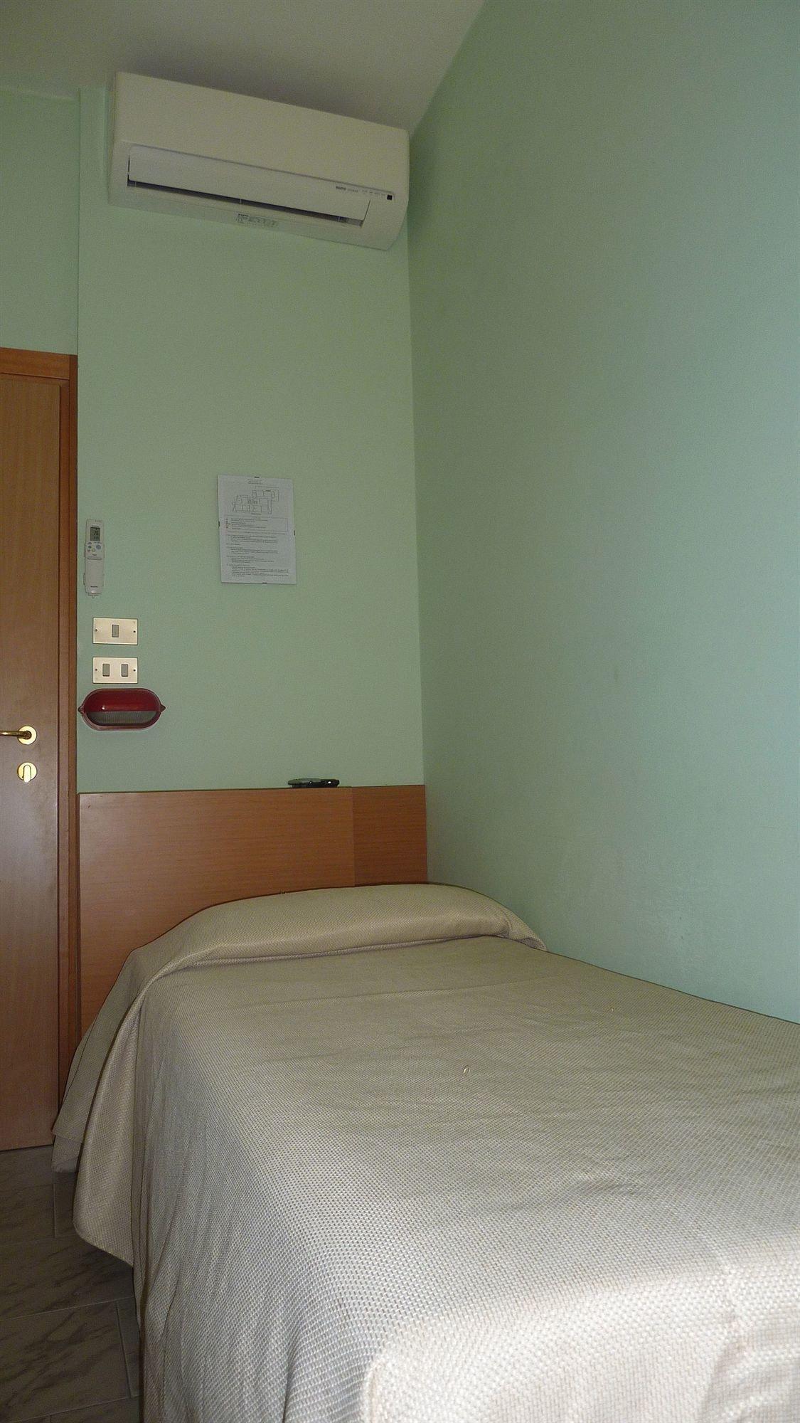 Hotel Graziana Риччоне Экстерьер фото