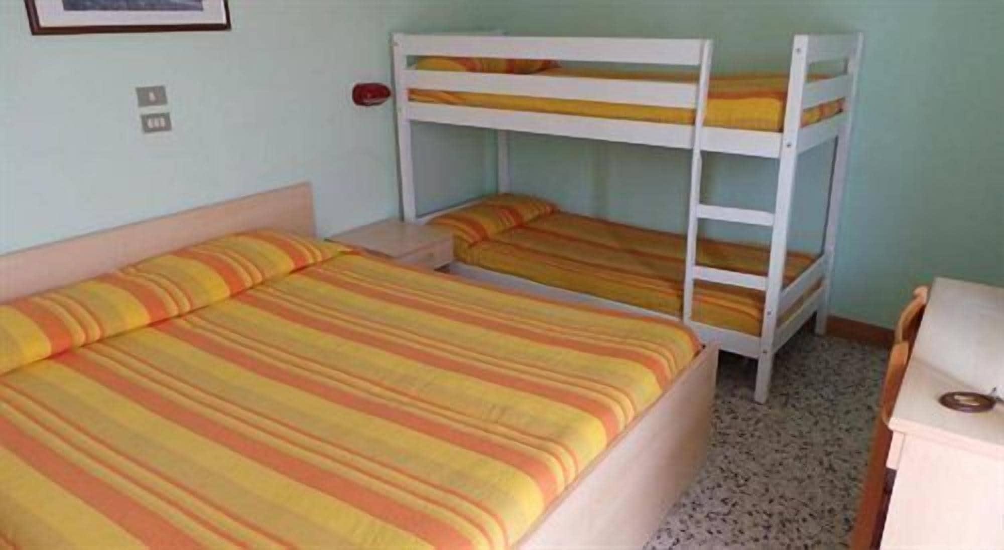 Hotel Graziana Риччоне Экстерьер фото