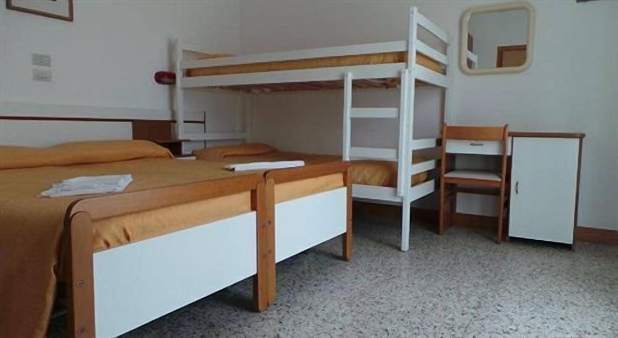 Hotel Graziana Риччоне Экстерьер фото
