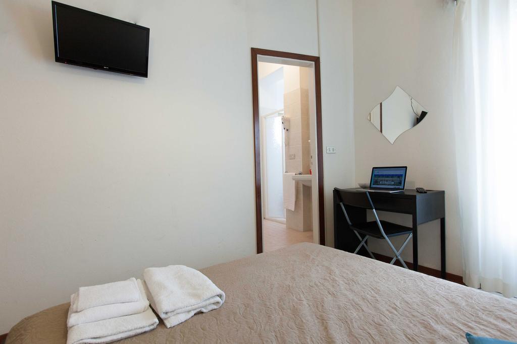 Hotel Graziana Риччоне Экстерьер фото