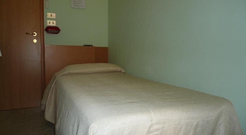 Hotel Graziana Риччоне Экстерьер фото